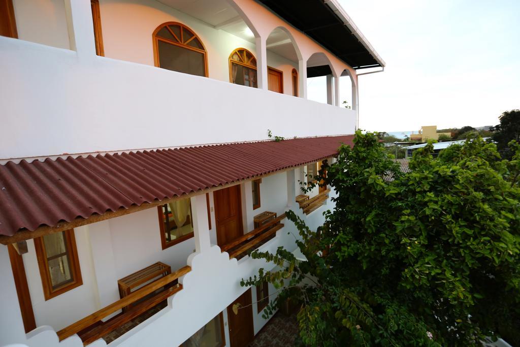 The Galapagos Pearl B&B Puerto Ayora  Zewnętrze zdjęcie