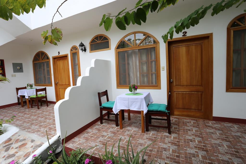 The Galapagos Pearl B&B Puerto Ayora  Zewnętrze zdjęcie
