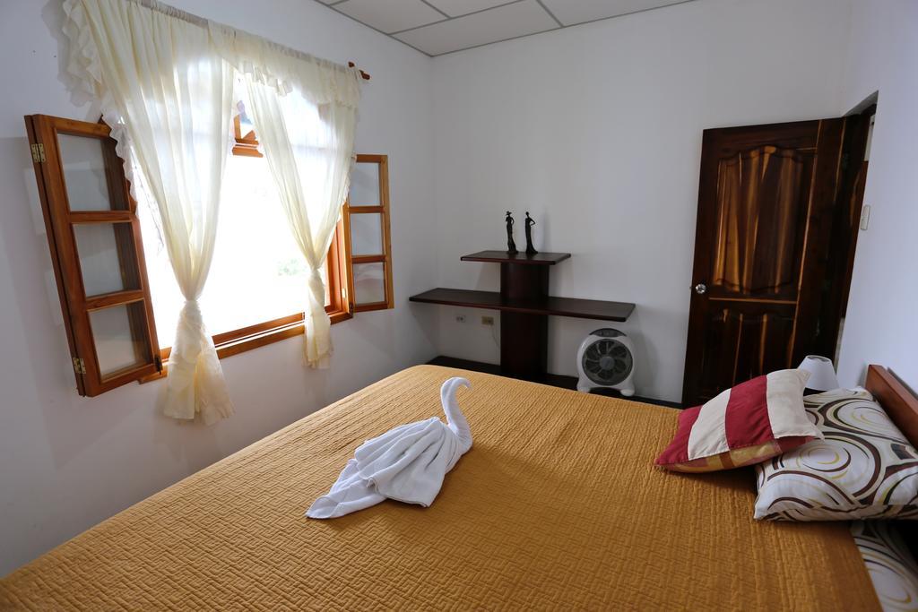 The Galapagos Pearl B&B Puerto Ayora  Zewnętrze zdjęcie