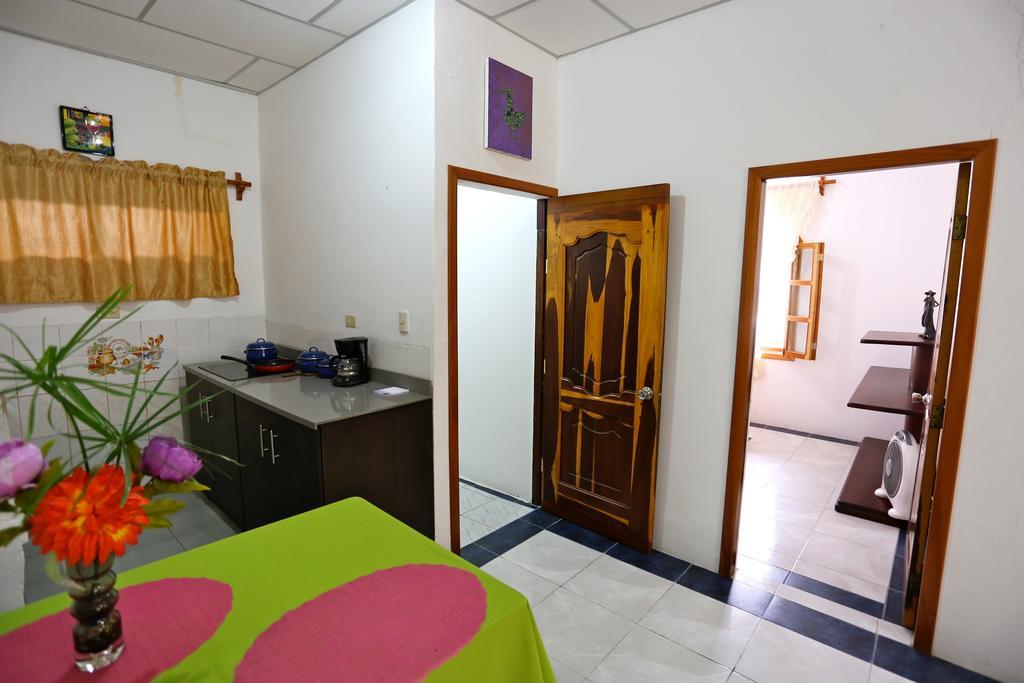 The Galapagos Pearl B&B Puerto Ayora  Zewnętrze zdjęcie