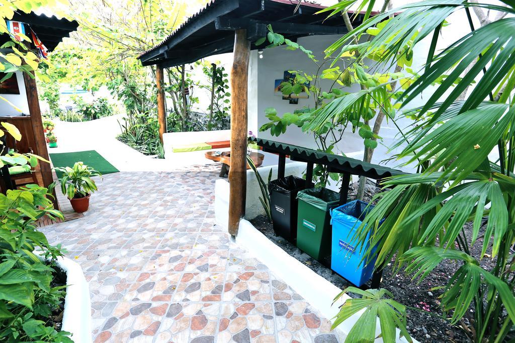 The Galapagos Pearl B&B Puerto Ayora  Zewnętrze zdjęcie