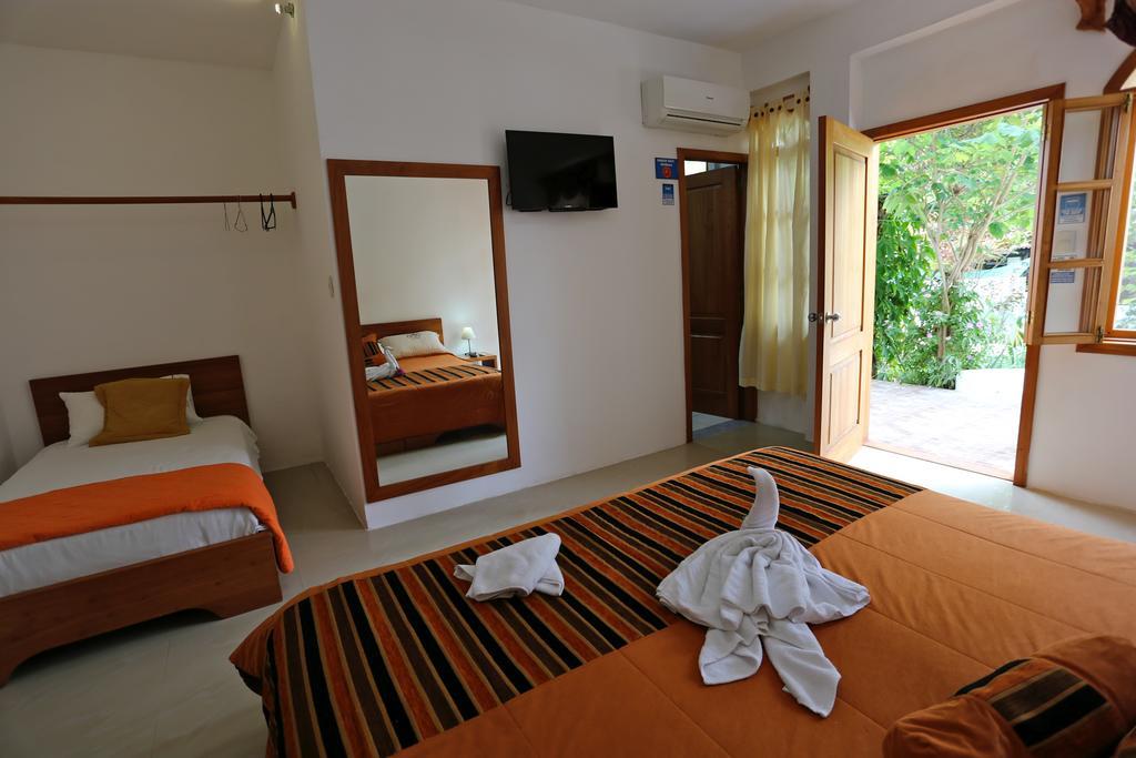 The Galapagos Pearl B&B Puerto Ayora  Zewnętrze zdjęcie