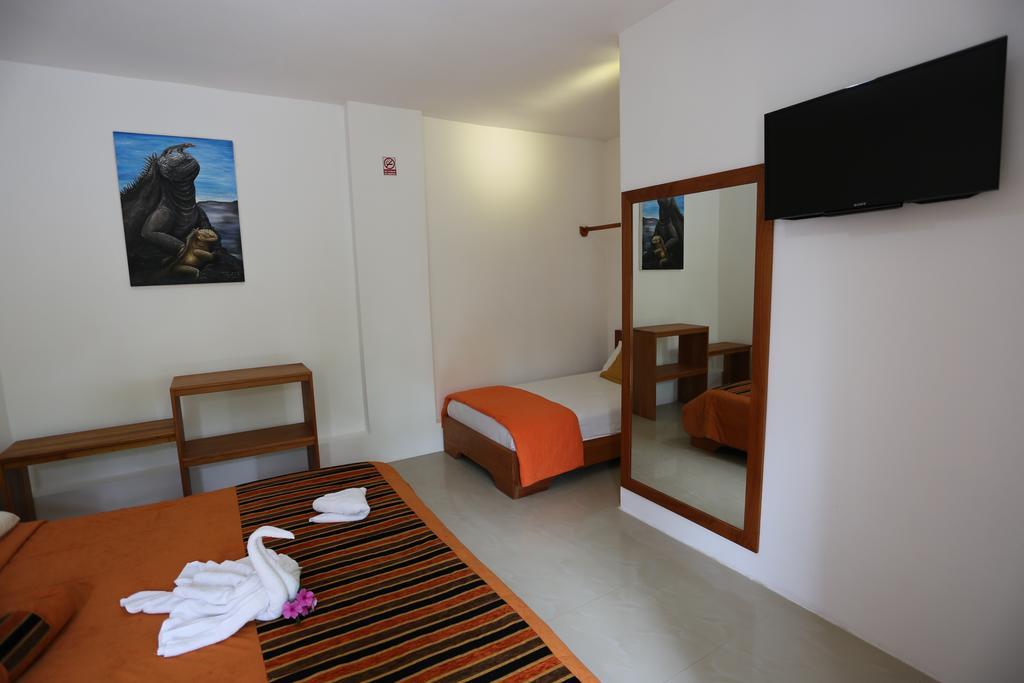 The Galapagos Pearl B&B Puerto Ayora  Zewnętrze zdjęcie