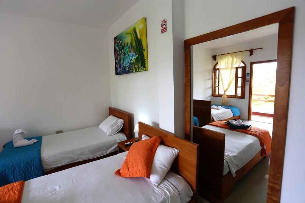 The Galapagos Pearl B&B Puerto Ayora  Zewnętrze zdjęcie